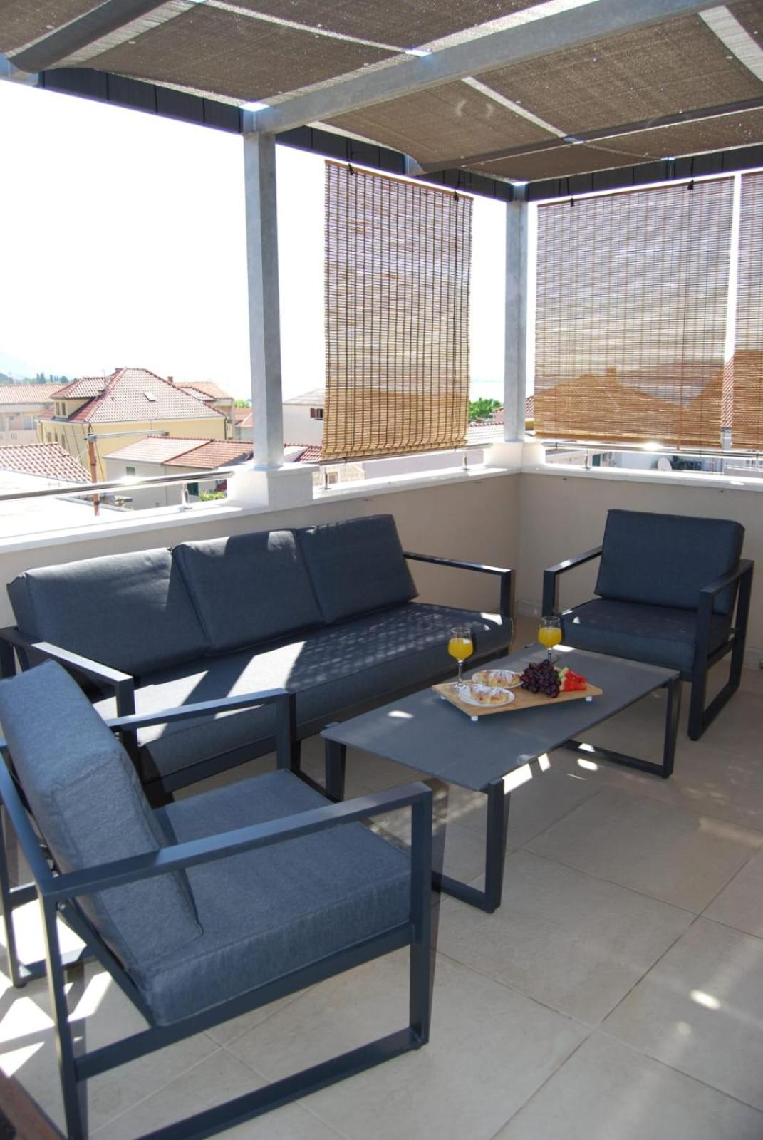 Stonehouse Apartment Dora Kastela Exterior photo